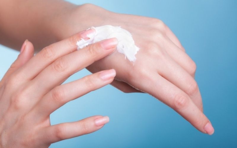 Tips για την αντιμετώπιση της ξηροδερμίας το Χειμώνα Tips για την αντιμετώπιση της ξηροδερμίας το Χειμώνα